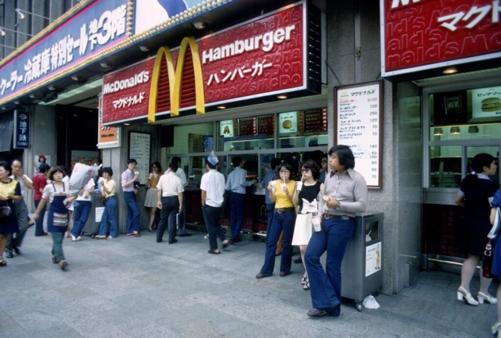 Cách thức McDonald’s thâm nhập thị trường Nhật Bản thành công - V03